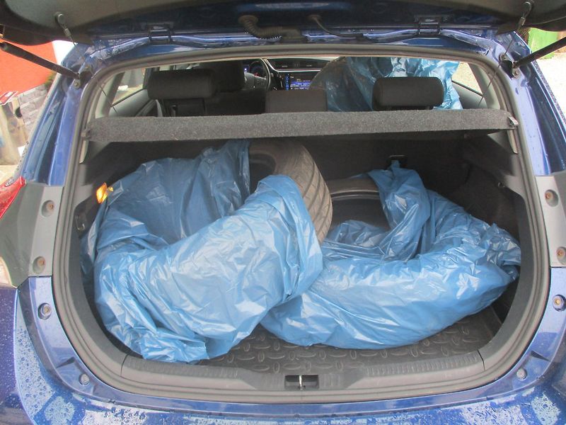 Toyota Auris 1.6 D-4D - fotka 13 z 34