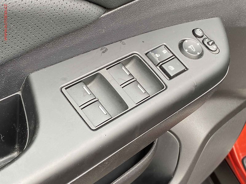 Honda CR-V (2016) 1.6 i-DTEC 4x4, Executive - fotka 11 z 22