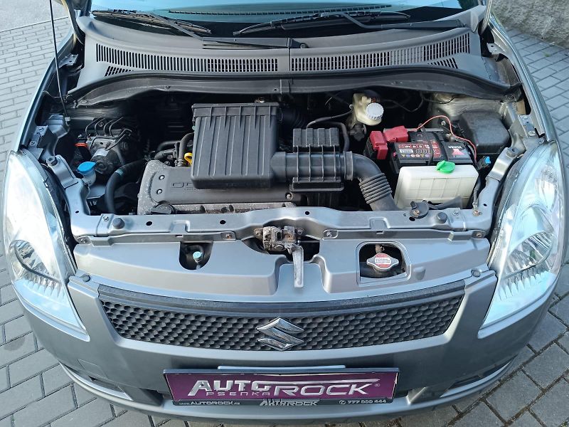 Suzuki Swift 1.3/68kw - fotka 6 z 21