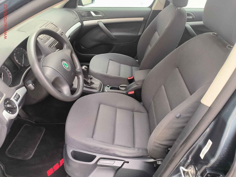 Škoda Octavia (2005) 1.6MPi, Ambition - fotka 9 z 15