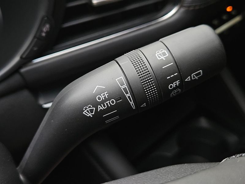 Mazda 3 2.5l e-SKYACTIV G, 1.majitel - fotka 20 z 31