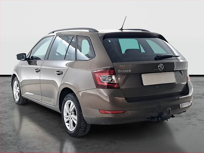Škoda Fabia (2019) Style 1.0 TSI, Park. senzory - fotka 4 z 19