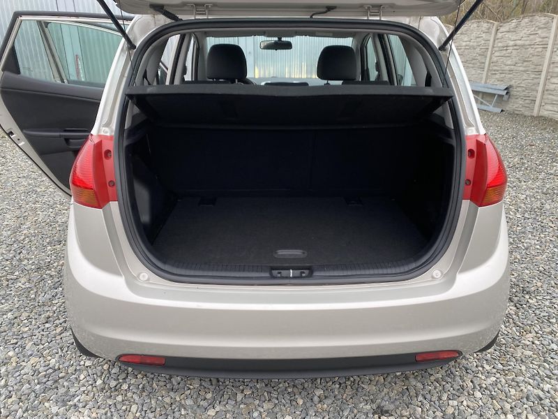 Kia Venga 1.4i 16v 90PS KLIMA SERVIS!!!  - fotka 107 z 144