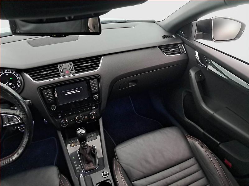 Škoda Octavia (2016) RS 2.0 TSI, Automat - fotka 8 z 23