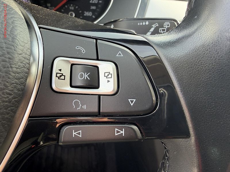 Volkswagen Passat (2018) 2.0TDi, DSG, navi, TZ - fotka 12 z 22