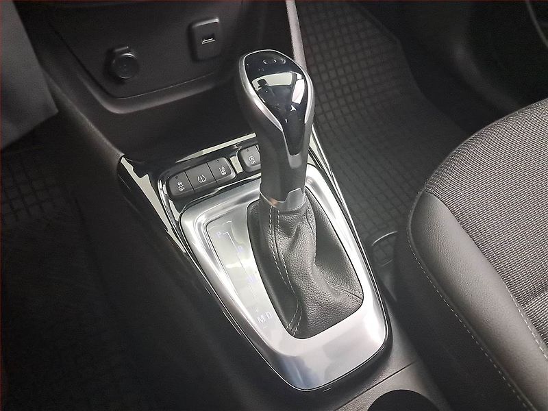 Opel Crossland X (2022) 1.2 Turbo, Automat, Serv.kniha - fotka 13 z 16