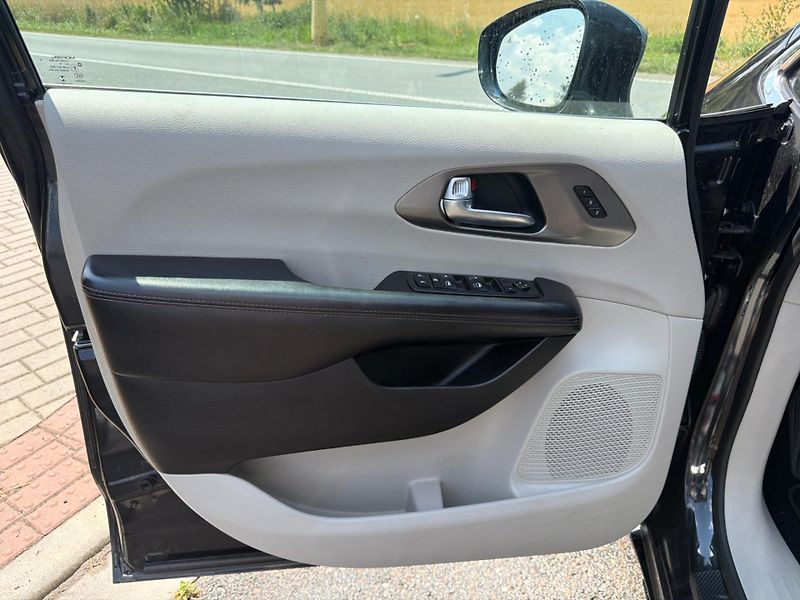 Chrysler Pacifica (2020)  3,6 Pentastar RU L Kůže 2020 - fotka 14 z 20