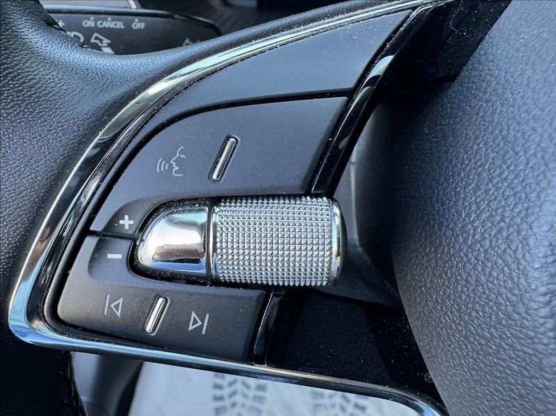 Škoda Octavia 2,0 TDI DPH 1.maj. původ ČR - fotka 29 z 50
