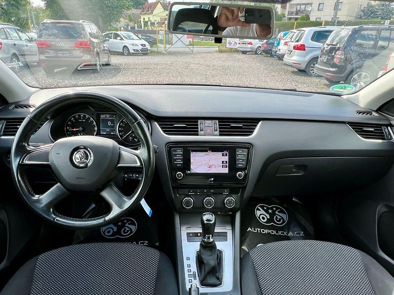 Škoda Octavia (2014) 1.6 TDI 77 kW DSG - fotka 11 z 18