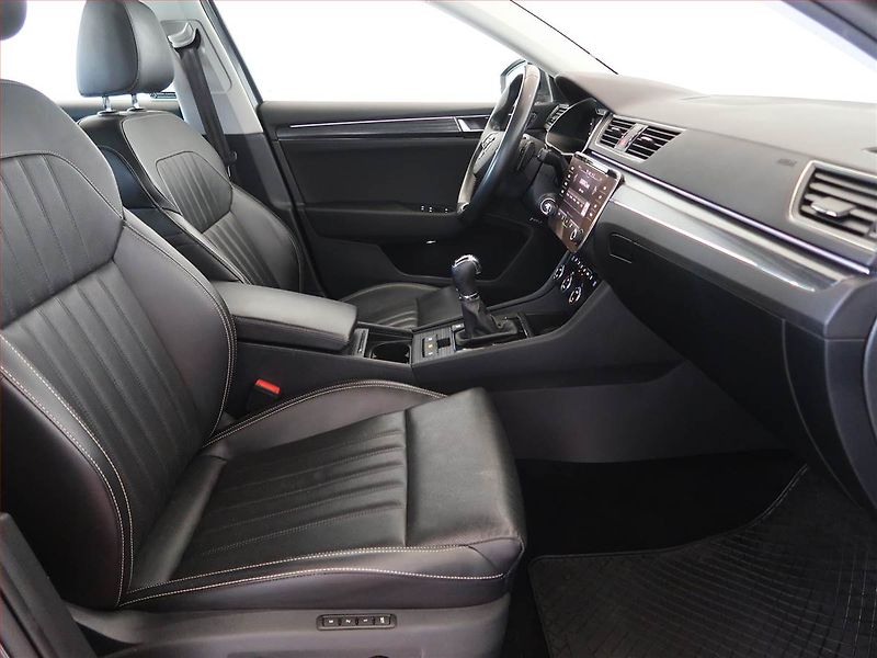 Škoda Superb (2022) Style Plus 2.0 TDI - fotka 9 z 13