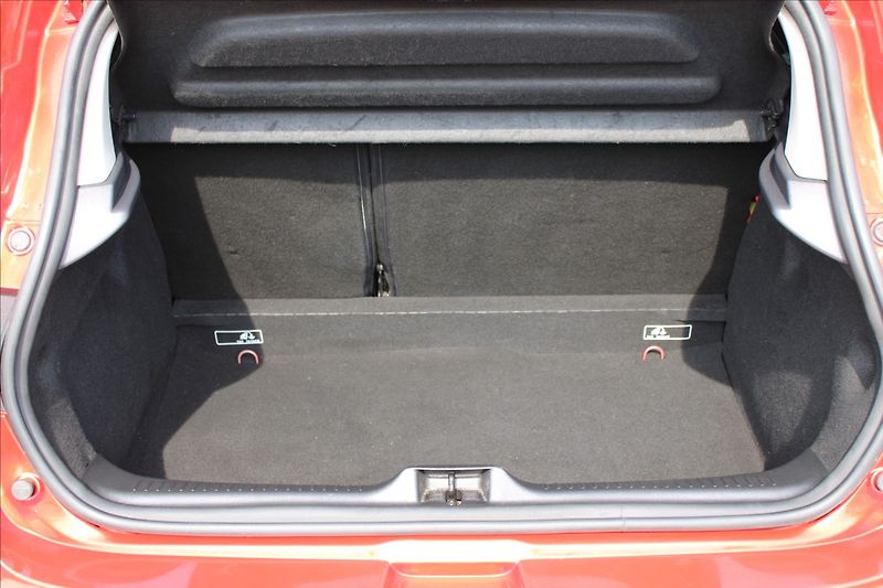 Renault Clio 0,9 TCe  ČR,1.MAJITEL,26TKM - fotka 23 z 25
