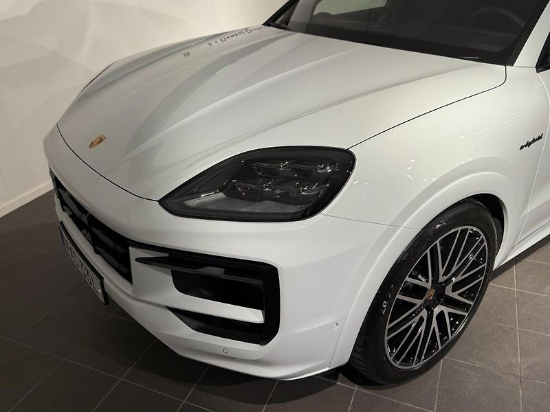Porsche Cayenne E-Hybrid Pano HD-Matrix PASM - fotka 5 z 11