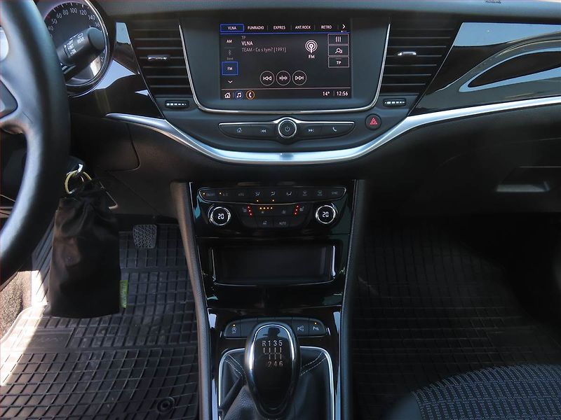 Opel Astra (2020) 1.2 Turbo, Serv.kniha, Kůže - fotka 12 z 19