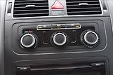 Volkswagen Touran 1,6 d 77KW BIXENON TAŽNÉ - náhled 30