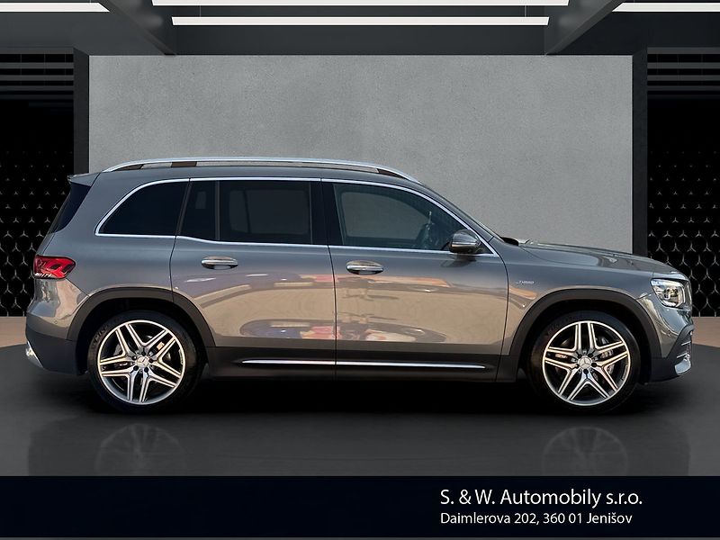 Mercedes-Benz GLB 35 AMG 4MATIC - fotka 4 z 40