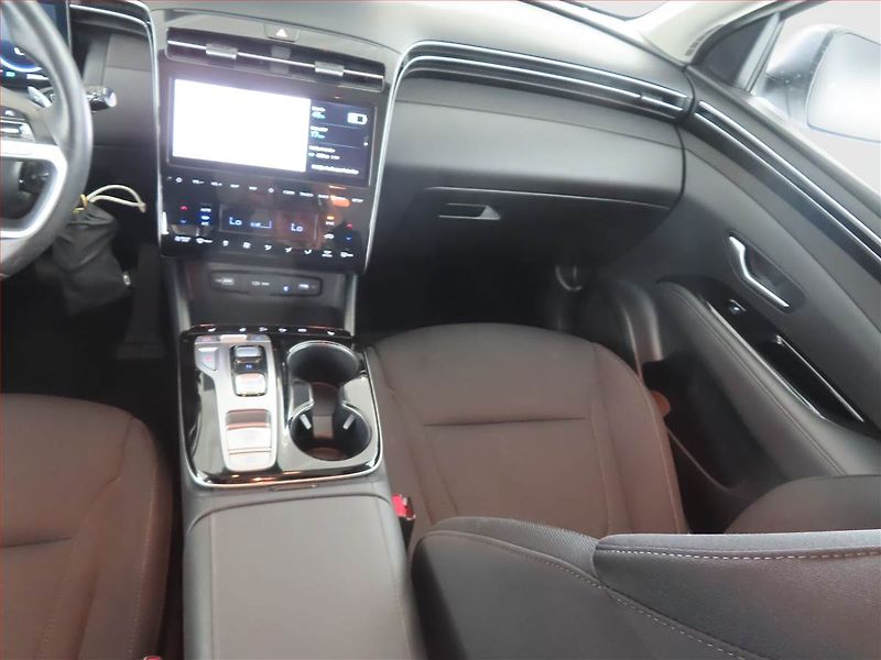 Hyundai Tucson (2023) 1.6 T-GDI PHEV - fotka 8 z 19