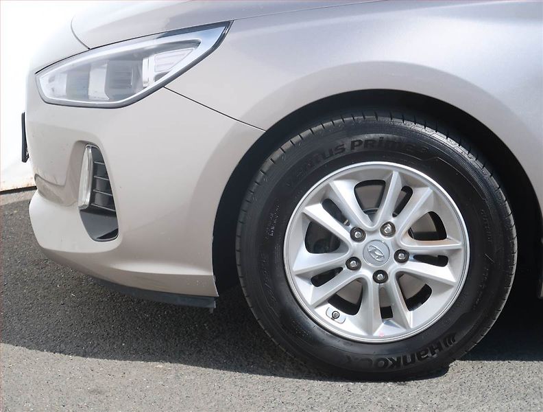 Hyundai i30 (2017) 1.0 T-GDI, Serv.kniha - fotka 14 z 18