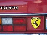 Logo Volva se vzpínajícím se losem od Davea Bartona.