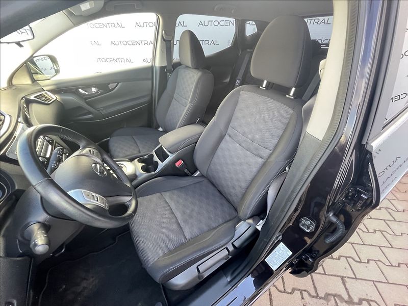 Nissan Qashqai 1,2 DIG-T Czech-line,serv.kn. - fotka 11 z 21