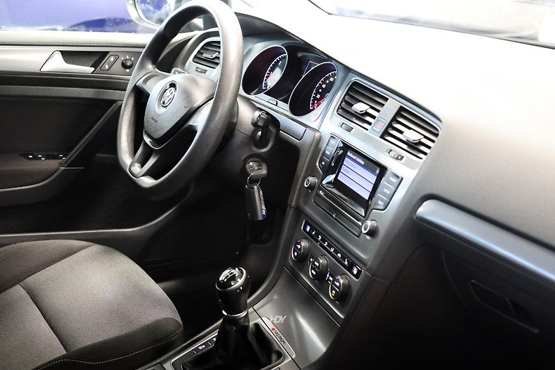 Volkswagen Golf Variant (2016) 1.6TDI 4x4 TOP STAV VW - fotka 19 z 24