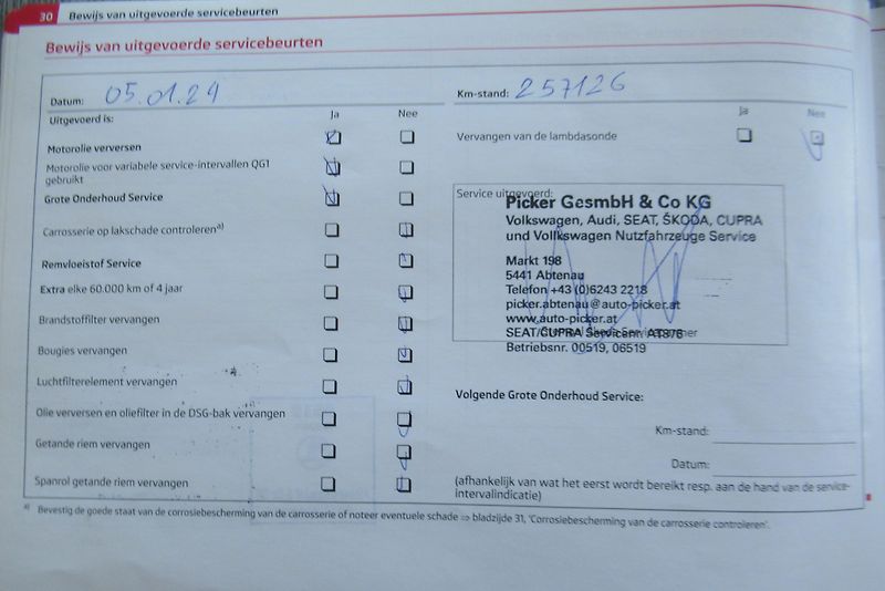 Škoda Octavia 1.6 TDI AUT. KLIMA NAVI TAŽNÉ - fotka 29 z 30