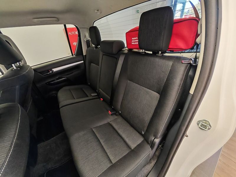 Toyota Hilux 2.8L Diesel - 4x4 - 6 AT Doubl - fotka 14 z 36