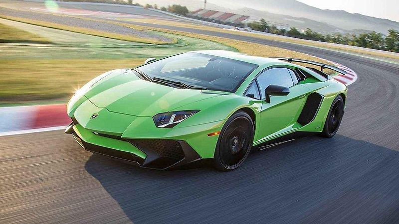 Lamborghini Aventador LP750-4 SV.