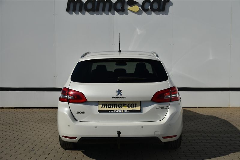 Peugeot 308 SW 1.5HDI 96kW LED PANORAMA ČR - fotka 6 z 23