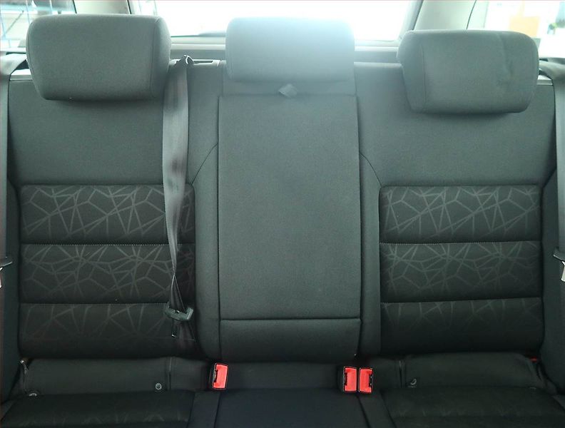 Škoda Octavia (2012) Elegance 1.4 TSI, po STK - fotka 10 z 15