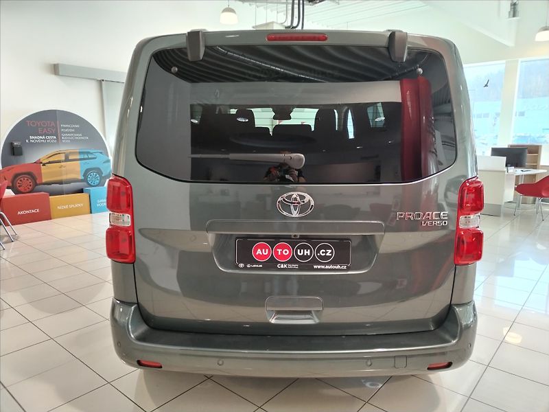 Toyota ProAce Verso 2.0 DIESEL 6MT L1  FAMILY 8s - fotka 11 z 14
