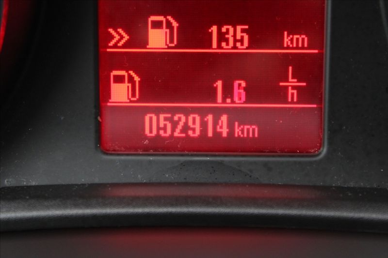 Opel Astra 1,4 i  ČR,1.MAJITEL,52TKM - fotka 9 z 21