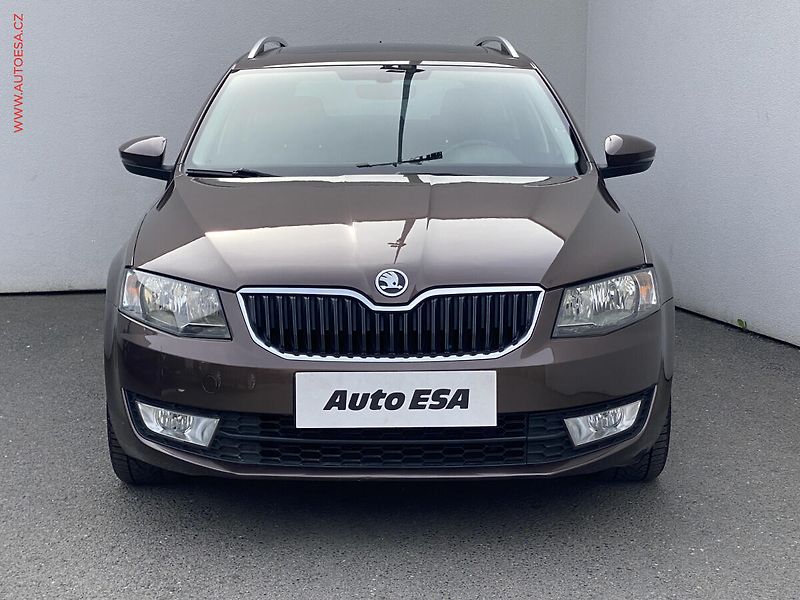 Škoda Octavia (2017) 1.6 TDi, Ambiente, panor - fotka 2 z 17