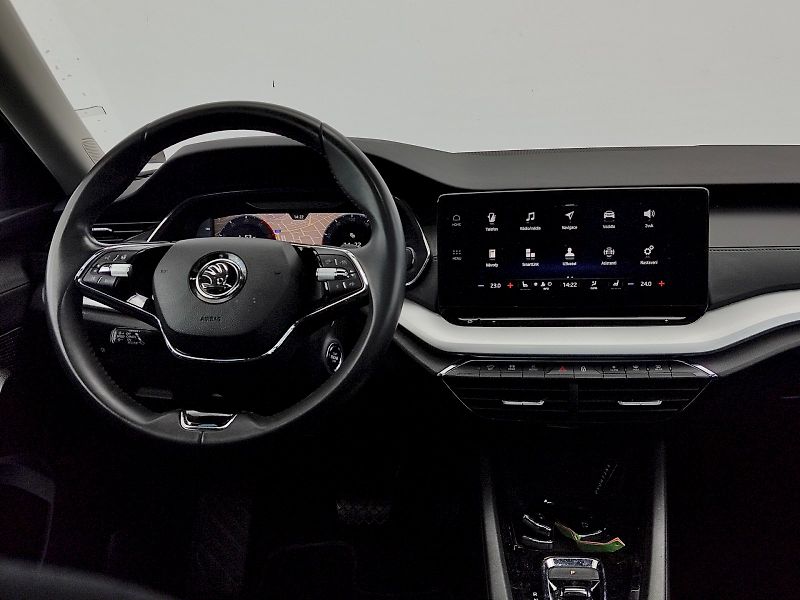 Škoda Octavia (2023) Combi Tour 2,0 Tdi 110 Kw DSG - fotka 6 z 39