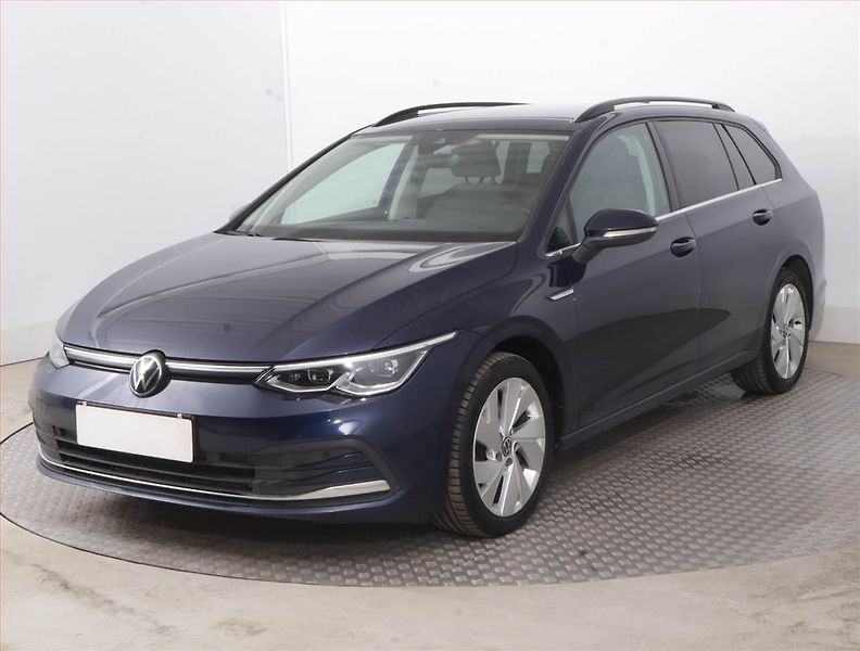 Volkswagen Golf (2022) Style 2.0 TDI, Automat - fotka 2 z 17