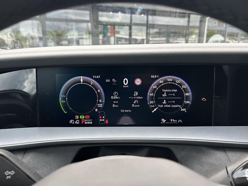Volkswagen Tayron R-Line 1,5 TSI 150 kW eHybrid - fotka 25 z 28