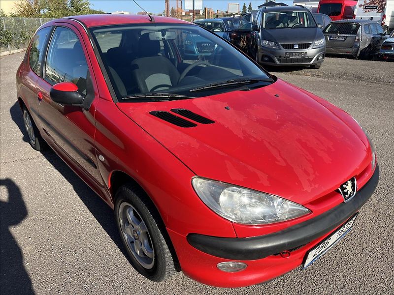 Peugeot 206 1,4 HDi SERVIS VSTŘIKY ROZVODY - fotka 3 z 27
