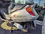 Honda FES 150 Pantheon (2000) - náhled 12
