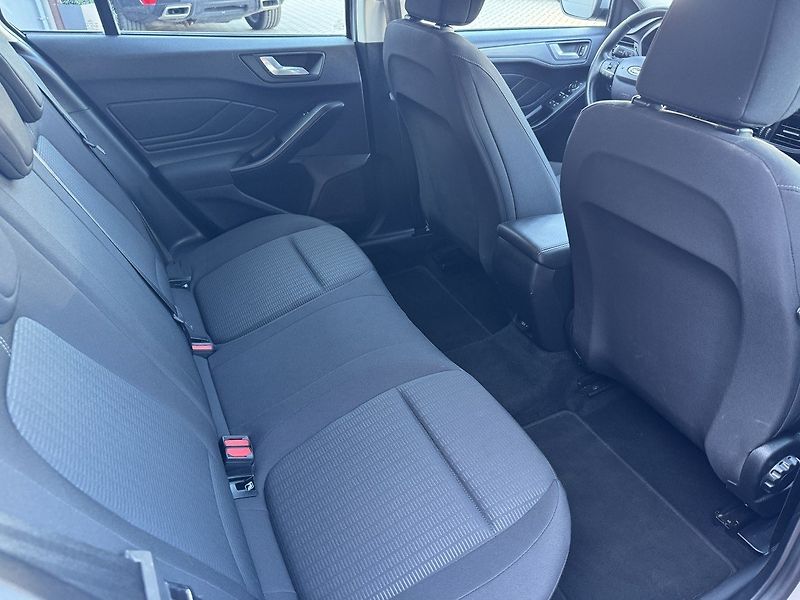 Ford Focus (2020) 1.5EcoBlue Digi Klima Tempomat - fotka 18 z 49