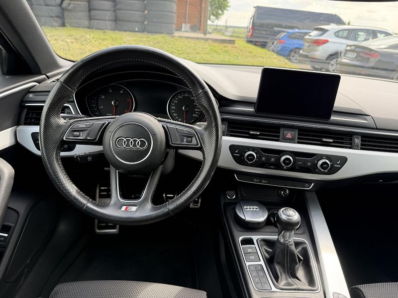 Audi A4 2.0 TDI 3x S-line - fotka 13 z 21