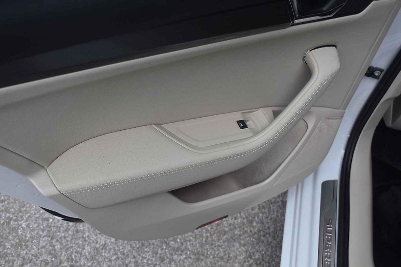 Škoda Superb třetí generace je spolehlivé auto na dlouhé cesty