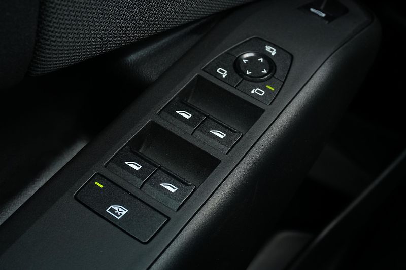 BMW X3 20d, Tažné, HUD, ACC, 360°,H/K - fotka 28 z 50