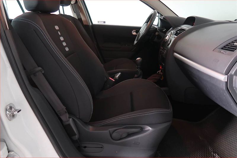 Renault Mégane (2009) 1.5 dCi, nová STK, Klima - fotka 9 z 19