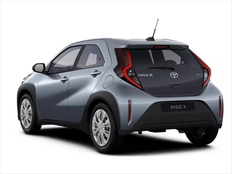 Toyota Aygo 1.5HEV Active - fotka 2 z 3