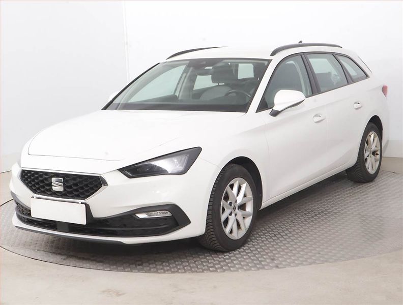 Seat Leon (2022) Style 1.5 TSI, Serv.kniha - fotka 2 z 15