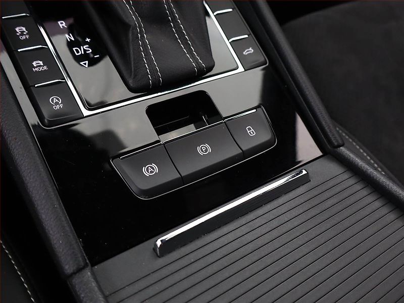 Škoda Superb (2019) Sportline 2.0 TDI - fotka 16 z 19