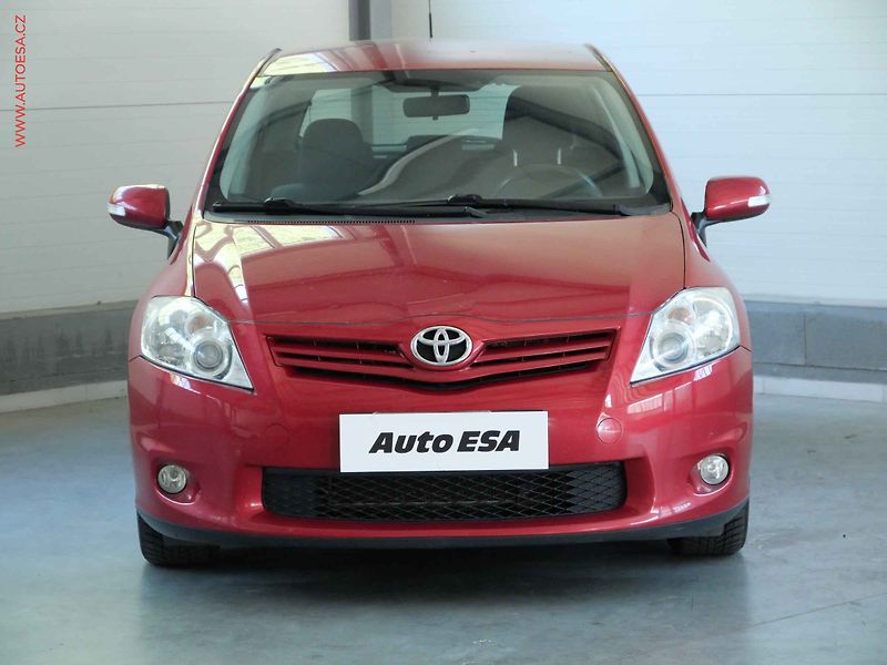Toyota Auris (2010) 1.6VVTI, ČR, autoAC - fotka 2 z 19