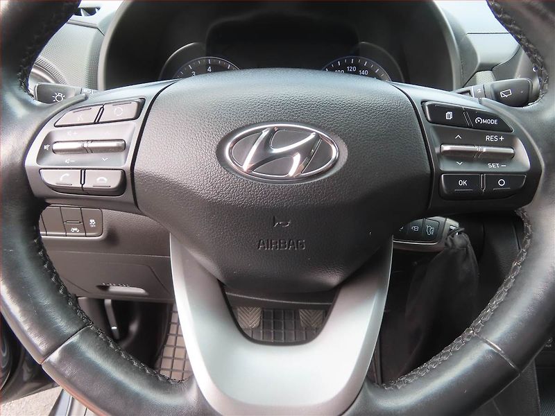 Hyundai Kona (2019) Family 1.0 T-GDI, Serv.kniha - fotka 17 z 19