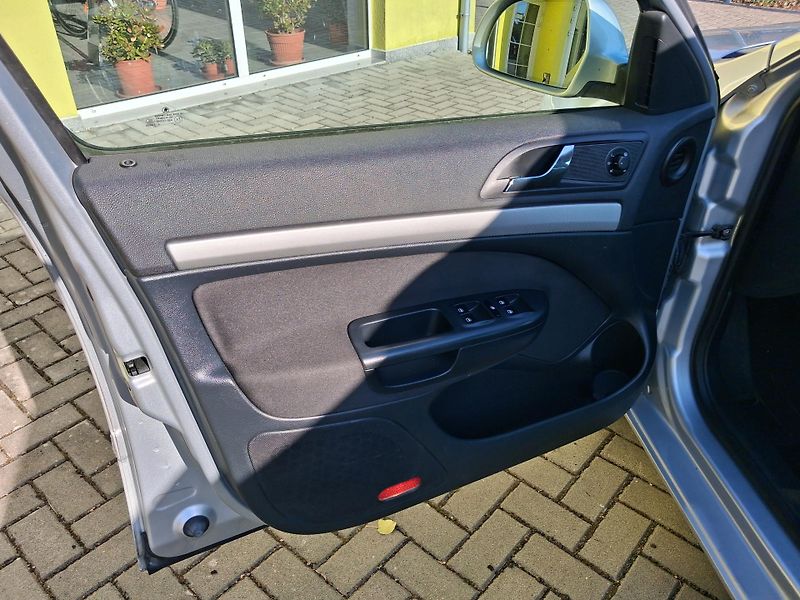 Škoda Octavia (2012)  FACE NAVI VYHŘ.SED NOVÁ STK - fotka 12 z 36