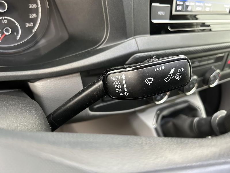 Volkswagen Transporter 2.0 TDI - fotka 10 z 23