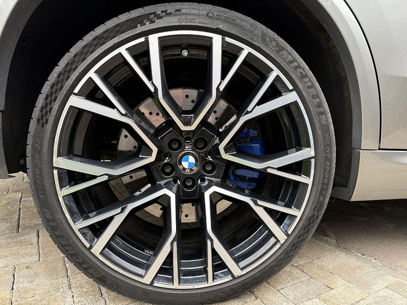 BMW X5 (2021) M, Akrapovič, nové brzdy, PPF - fotka 12 z 28